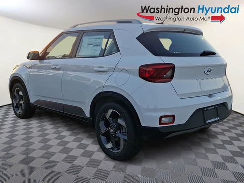 New 2026 Hyundai Venue SEL FWD image 4