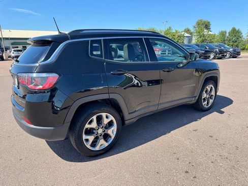 Used 2017 Jeep Compass Limited AWD/4WD image 2