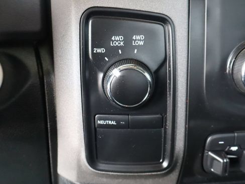Used 2017 RAM 2500 Tradesman w/ Chrome Appearance Group AWD/4WD image 27
