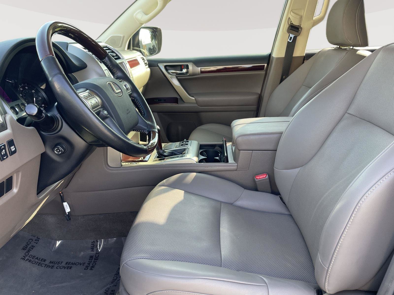 Used 2019 Lexus GX 460 Premium AWD/4WD image 24
