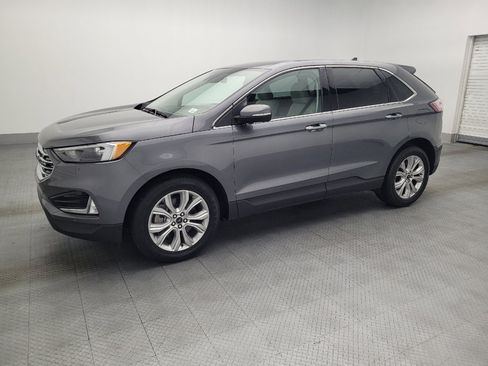 Used 2024 Ford Edge Titanium image 2