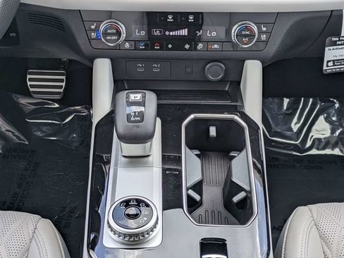 New 2026 Mitsubishi Outlander SEL FWD image 19