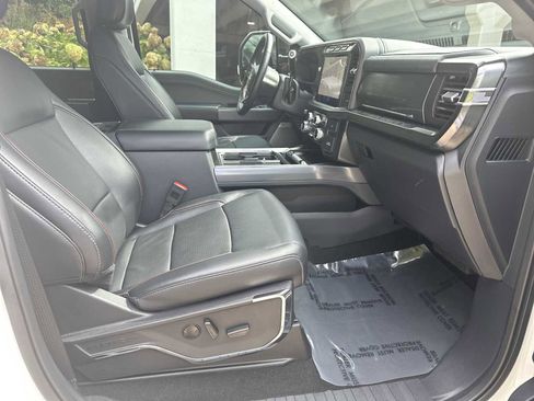 Used 2024 Ford F250 Lariat w/ Black Appearance Package image 13