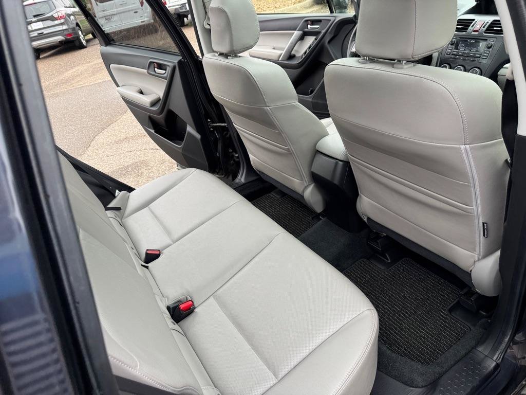 Used 2014 Subaru Forester 2.5i Limited AWD/4WD image 24