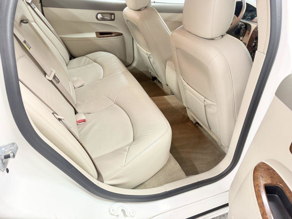 Used 2006 Buick LaCrosse CXL w/ Chrome Appearance Package FWD image 24