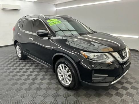 Used 2017 Nissan Rogue SV AWD/4WD image 3