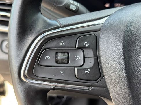 Used 2025 Buick Envista Avenir FWD image 25