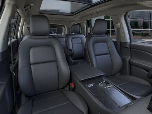 New 2026 Lincoln Aviator 2WD w/ Jet Appearance Package image 10
