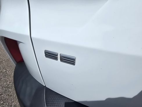 Used 2020 Ford Escape SE Sport image 10