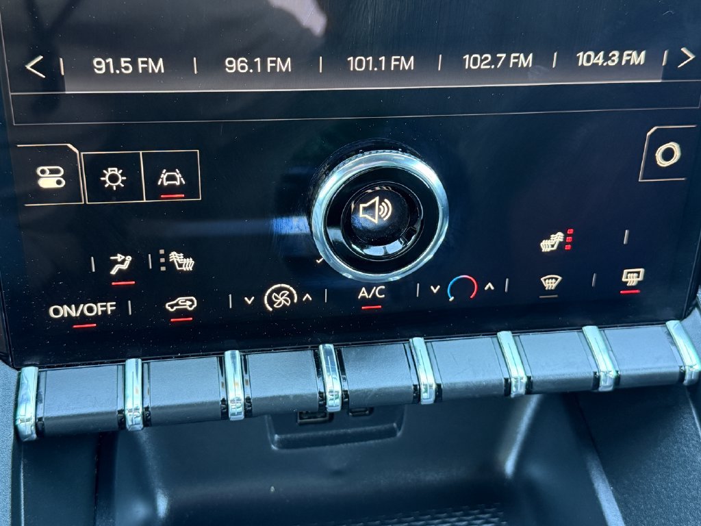 Used 2025 GMC Terrain Elevation FWD image 15