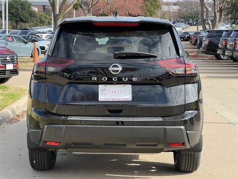 New 2026 Nissan Rogue SV image 5