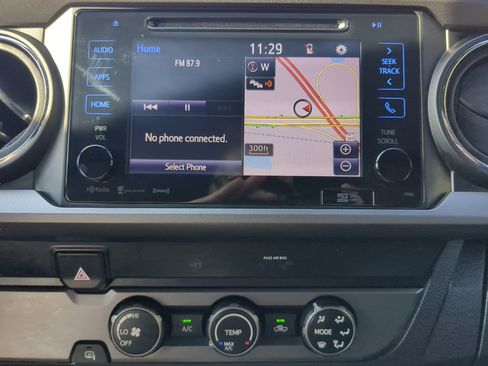 Used 2019 Toyota Tacoma TRD Sport image 50