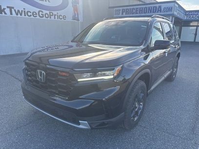 New 2025 Honda Pilot TrailSport