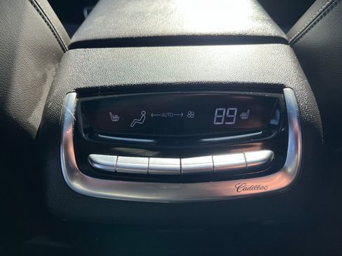 Used 2021 Cadillac XT6 Sport image 26