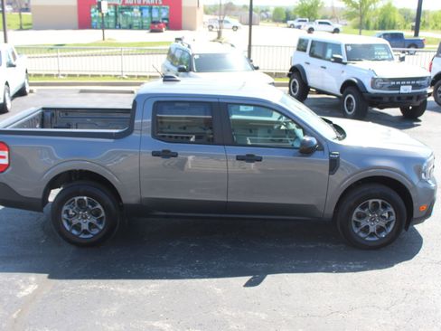 New 2025 Ford Maverick XLT w/ XLT Luxury Package FWD image 8