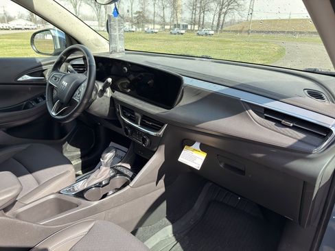 Used 2024 Buick Encore GX Preferred w/ Comfort Package image 45