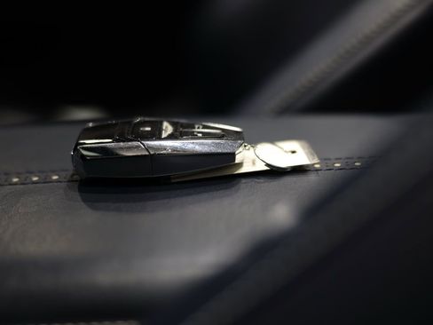 Used 2019 Aston Martin DB11 Volante image 48