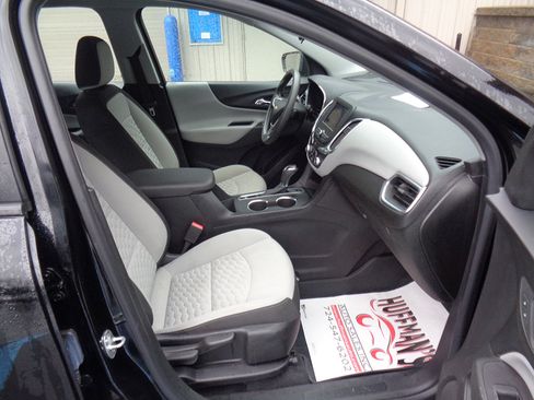 Used 2020 Chevrolet Equinox LS w/ LPO, Floor Liner Package AWD/4WD image 7
