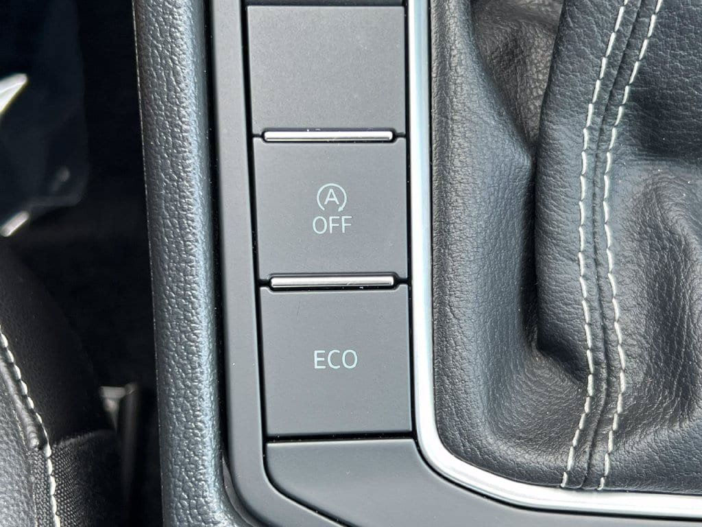 Used 2023 Volkswagen Jetta SE FWD image 26