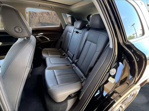 Used 2025 Audi Q5 Premium w/ Convenience Package AWD/4WD image 26