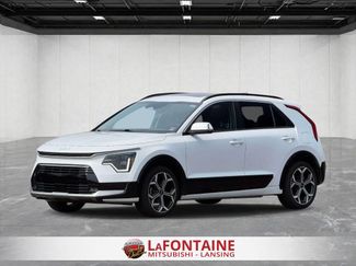 Used 2023 Kia Niro SX Touring FWD video 1