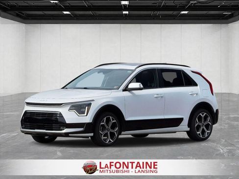Used 2023 Kia Niro SX Touring FWD image 1