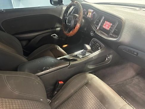 Used 2017 Dodge Challenger R/T RWD image 18