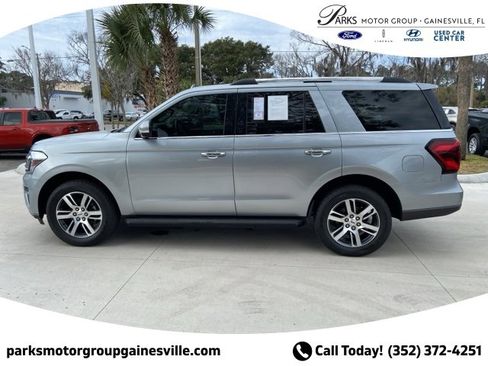 Certified 2024 Ford Expedition Limited image 7