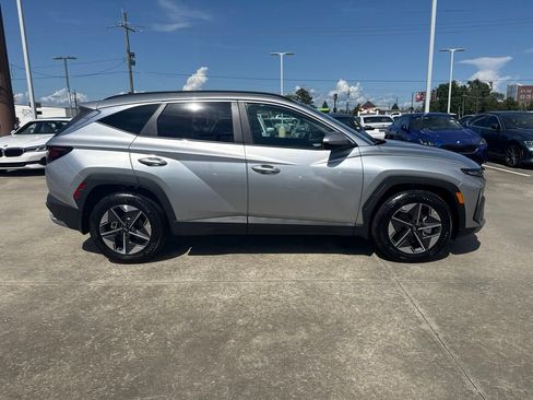 Used 2025 Hyundai Tucson SEL FWD image 6
