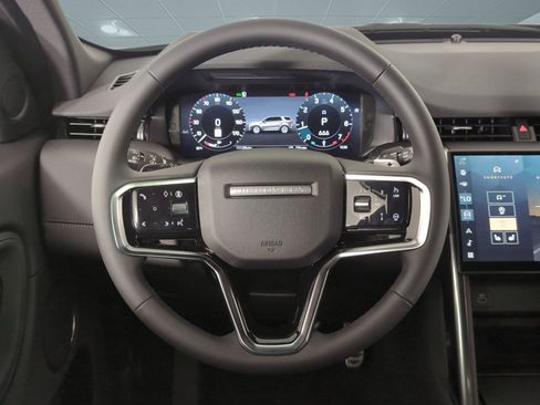 New 2025 Land Rover Discovery Sport Dynamic SE image 14