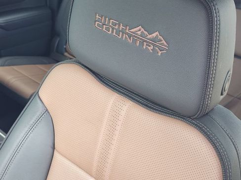 Used 2025 Chevrolet Silverado 2500 High Country w/ Technology Package AWD/4WD image 20