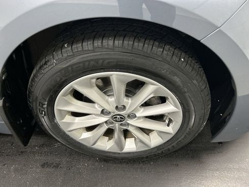 Used 2021 Toyota Corolla LE w/ LE Convenience Package image 8