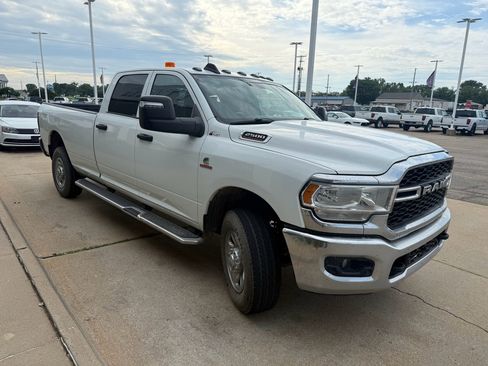 Used 2023 RAM 2500 Tradesman AWD/4WD image 4