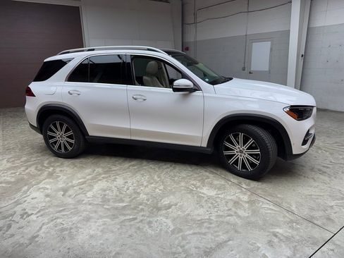 Used 2024 Mercedes-Benz GLE 450 4MATIC image 6