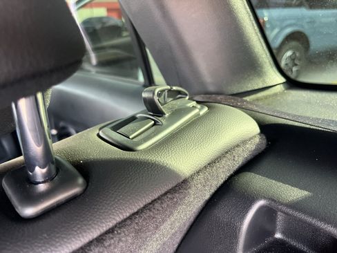 Used 2025 MAZDA CX-50 AWD 2.5 Hybrid w/ Premium Pkg image 40