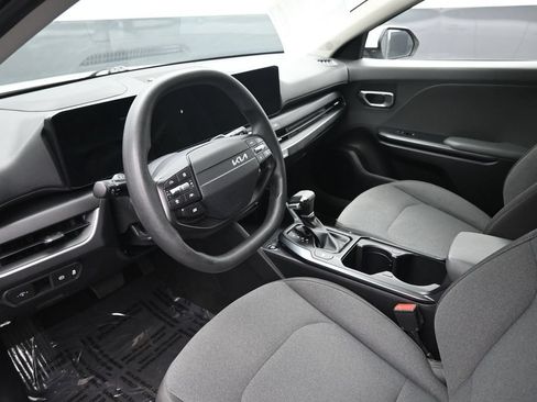Used 2025 Kia K4 FWD image 21