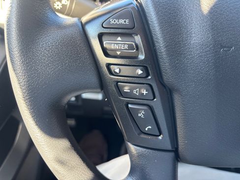 Used 2024 Nissan Frontier SV image 15