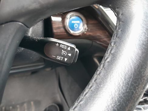 Used 2014 Toyota Avalon XLE Touring FWD image 22