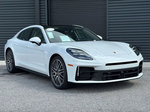 Certified 2025 Porsche Panamera image 21