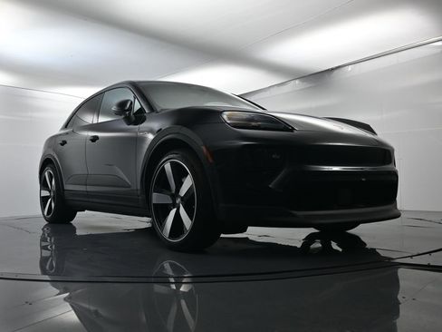 Used 2024 Porsche Macan 4 Electric image 56