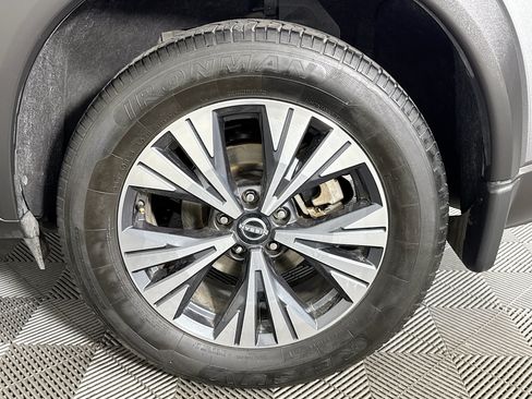 Used 2022 Nissan Rogue SV FWD image 35