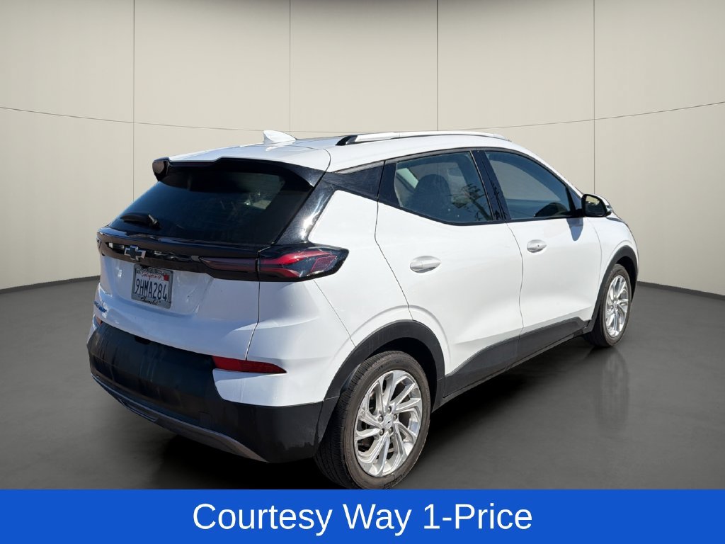 Used 2023 Chevrolet Bolt EUV LT w/ Driver Confidence Package FWD image 9