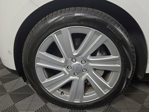 Used 2023 Land Rover Range Rover SE image 9