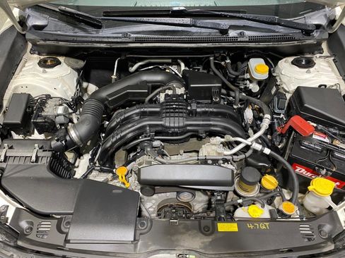 Used 2019 Subaru Crosstrek 2.0i AWD/4WD image 25