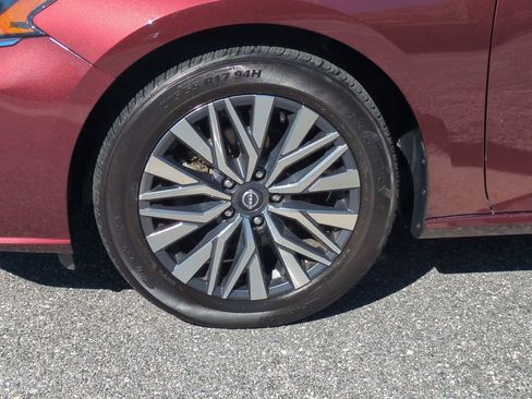 Used 2023 Nissan Altima 2.5 SV image 12