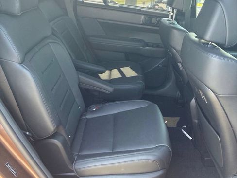 Used 2025 Hyundai Santa Fe Calligraphy AWD/4WD image 11