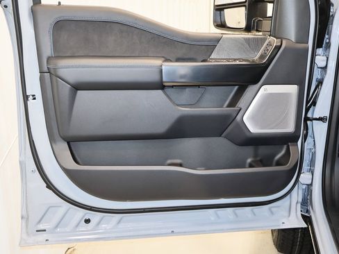 New 2025 Ford F350 Platinum w/ FX4 Off-Road Package image 9