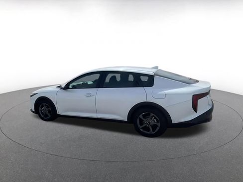 Used 2025 Kia K4 LXS image 10