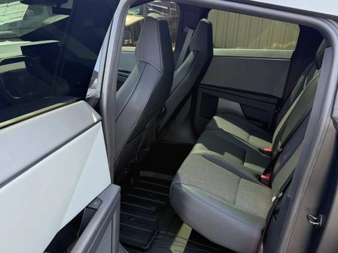 Used 2026 Tesla Cybertruck AWD Crew Cab image 10