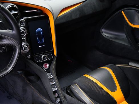 Used 2022 McLaren 720S Performance RWD image 28